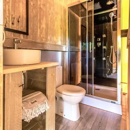 Safaritent Glamping Mar Y Sierrra Luxury tent Casa Castellani