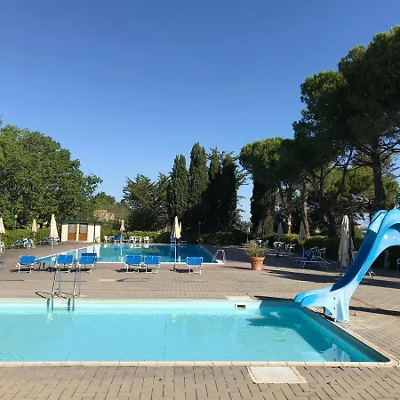 Campo de lujo Safaritent Glamping Mar Y Sierrra *