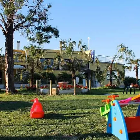 Safaritent Glamping Mar Y Sierrra Campo de lujo