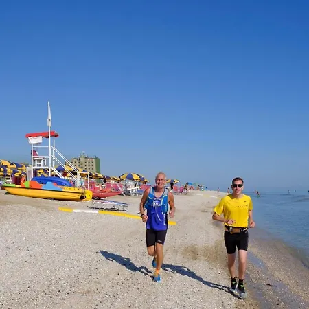 Campo de lujo Safaritent Glamping Mar Y Sierrra